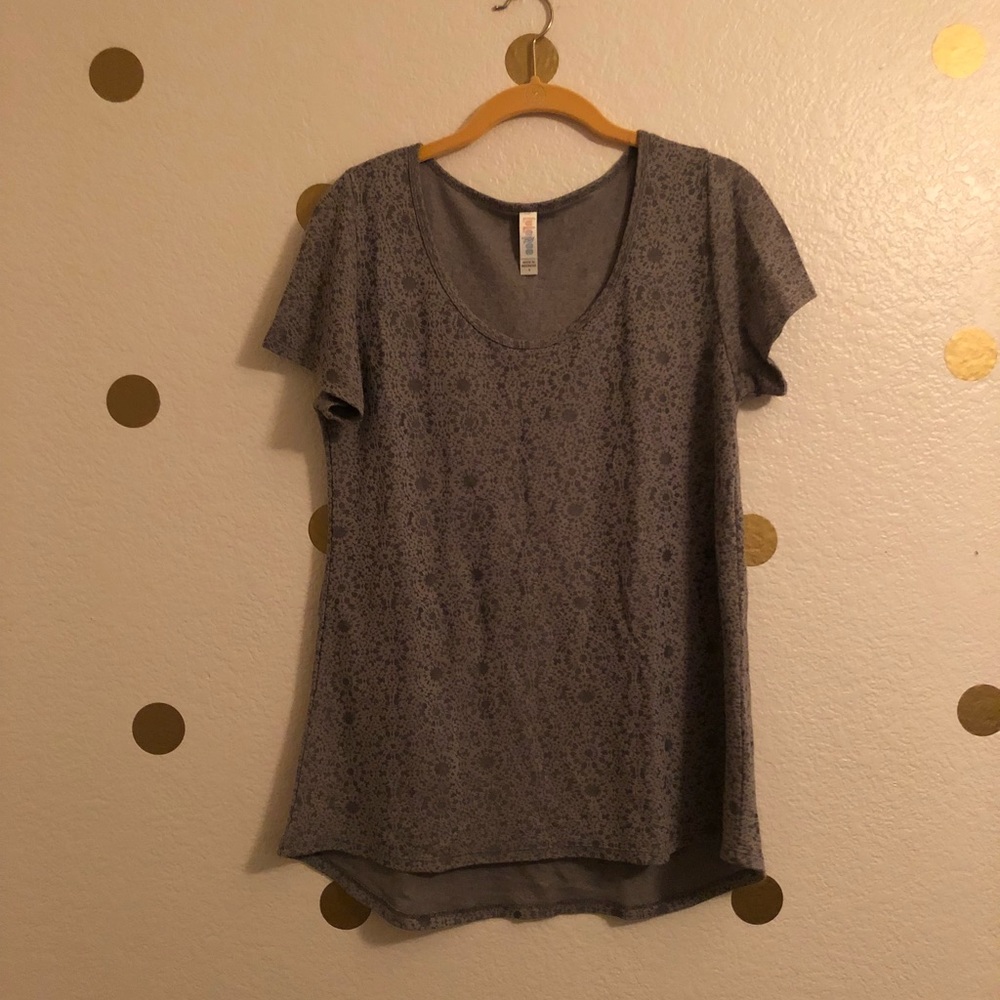 Gray LULAROE classic t-shirt jacquard small